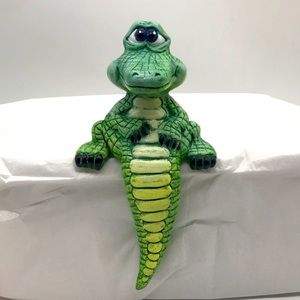 Ceramic Handmade Dry-Brushed Stained Gator Shelf Sitter